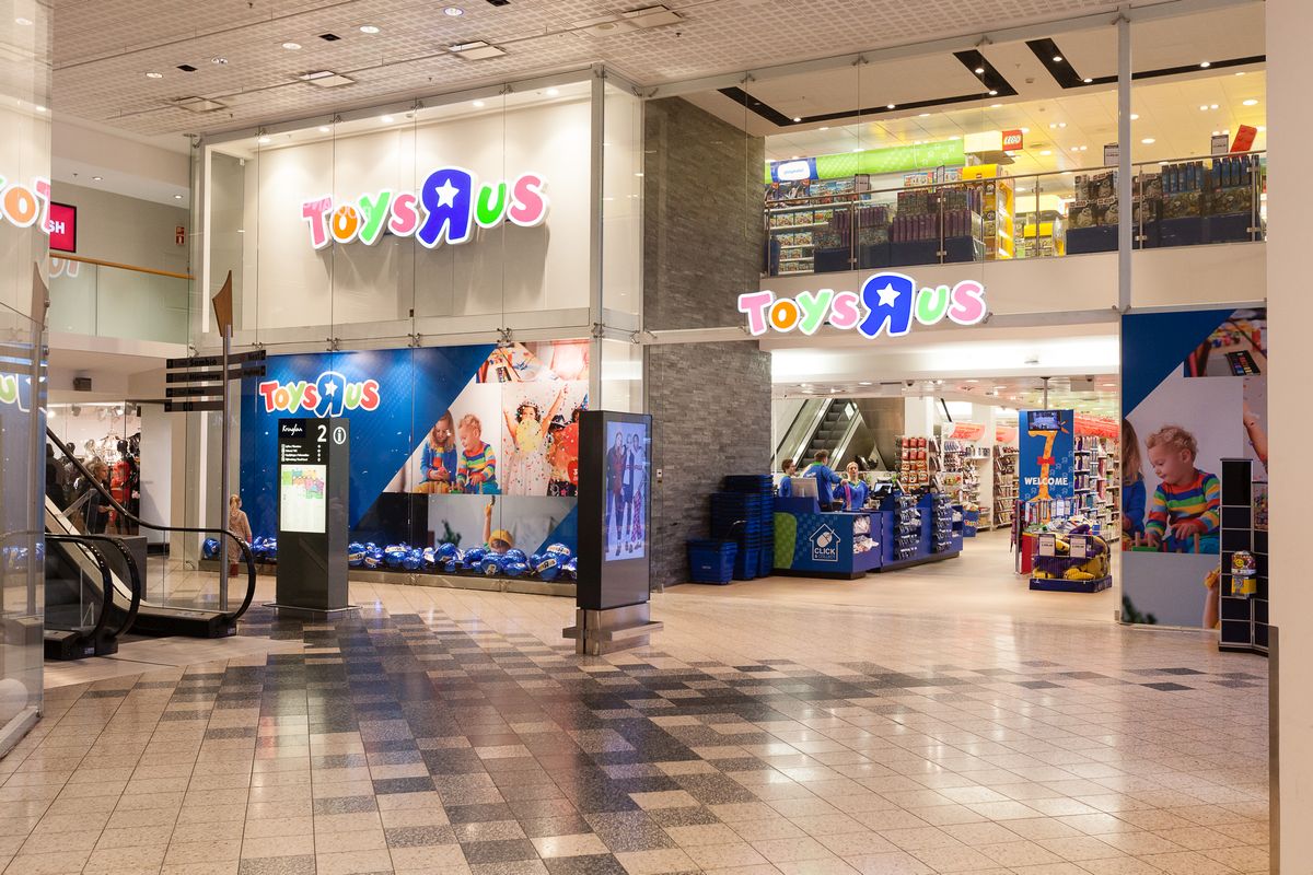Toys"R"Us í Kringluni - Reitir fasteignafélag - ársskýrsla 2017